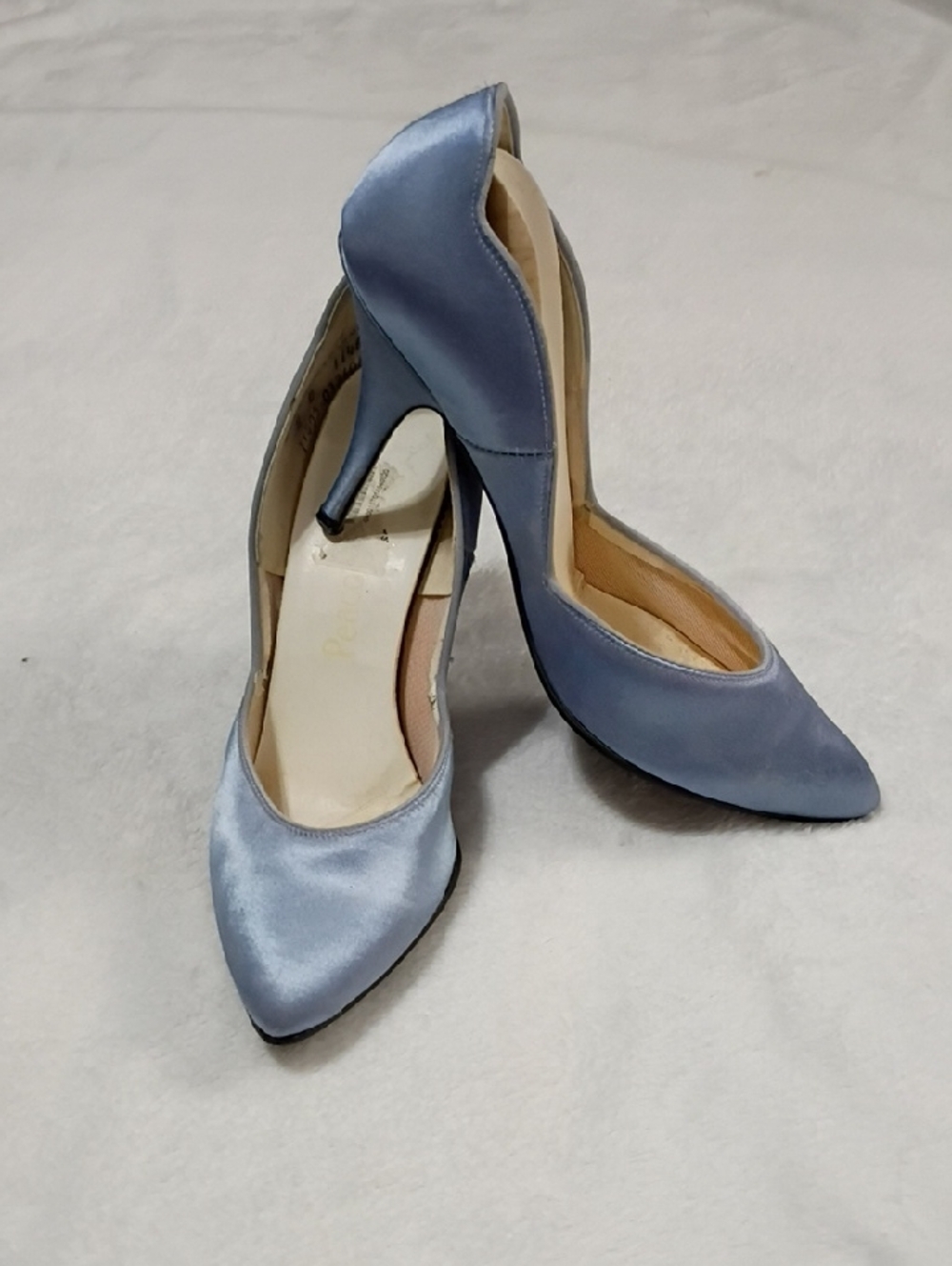 Vintage Satin Pointed-Toe Heels in Powder Blue
